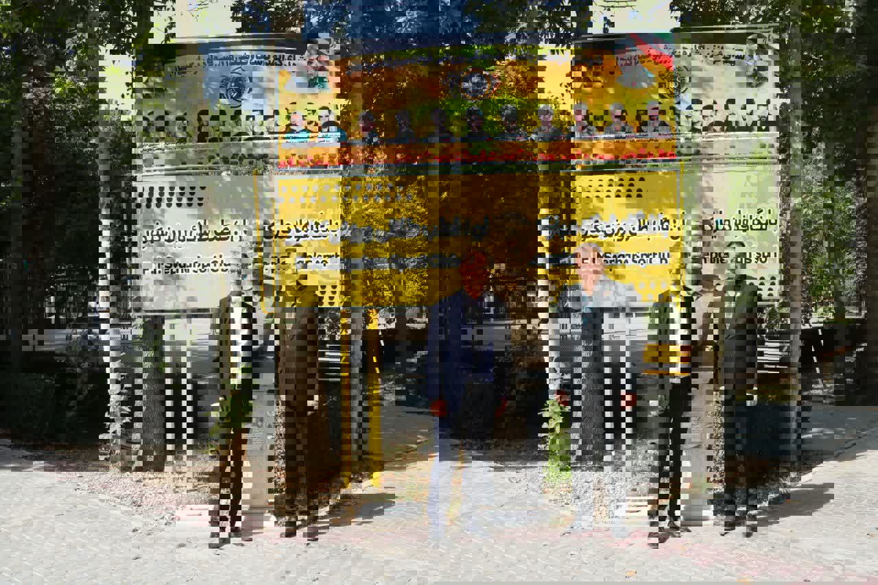 1898690