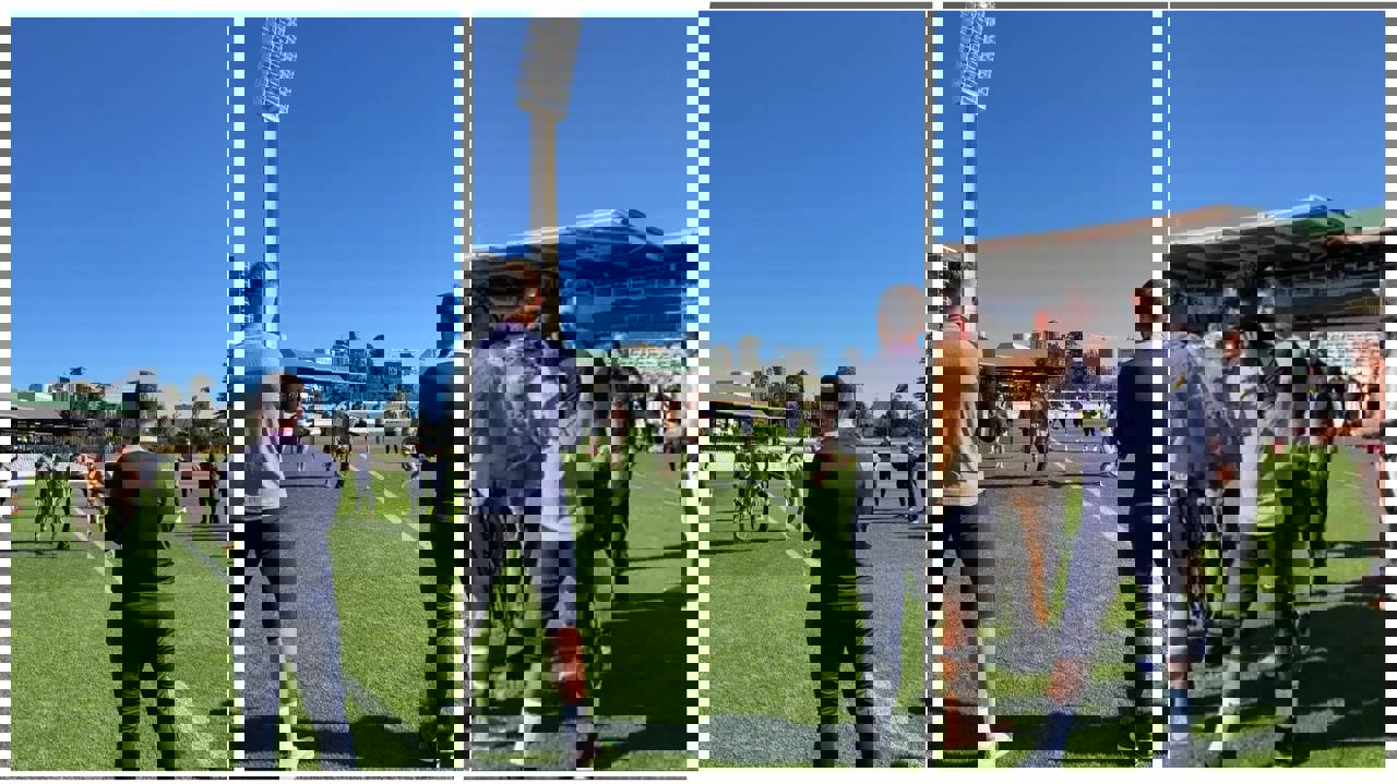 1898384