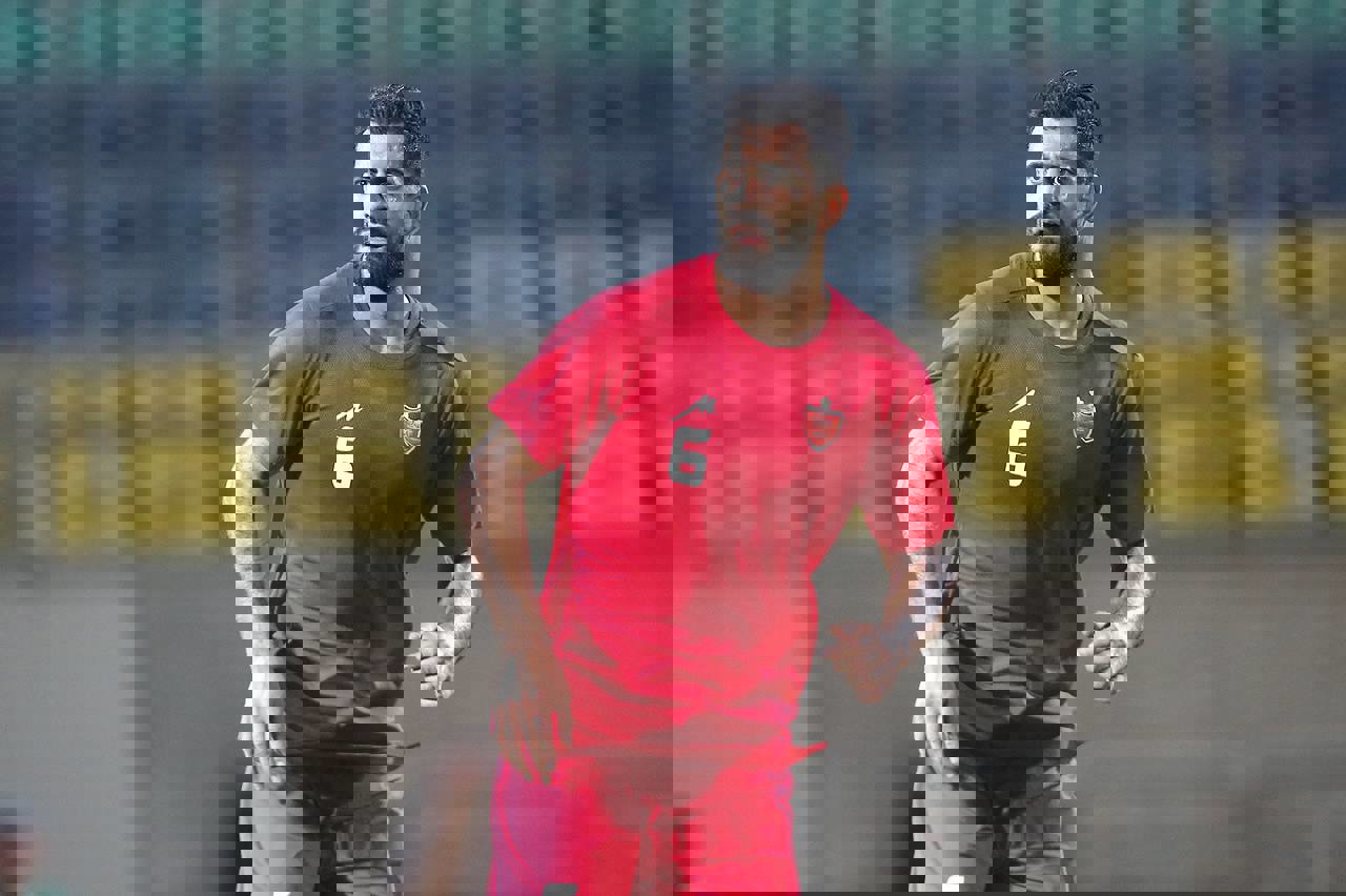 1898637