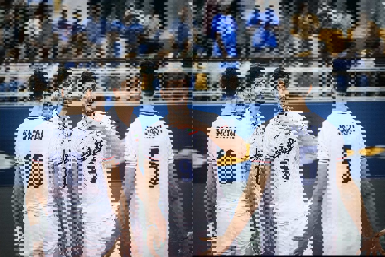 1898723