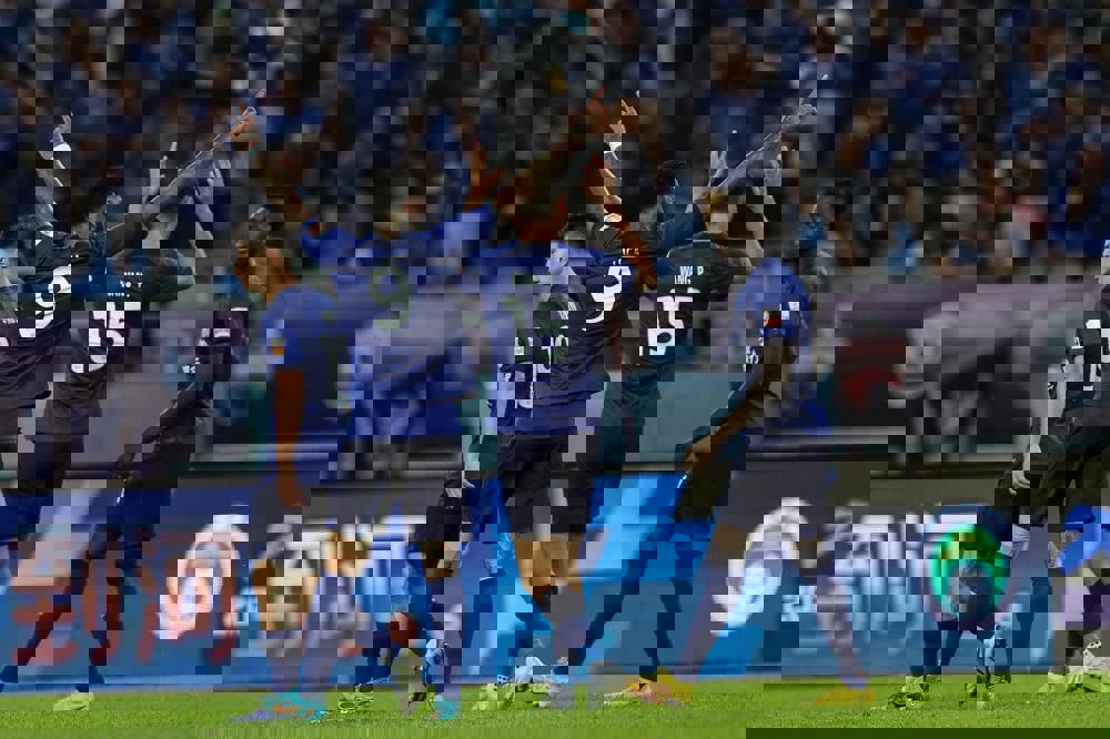1899061