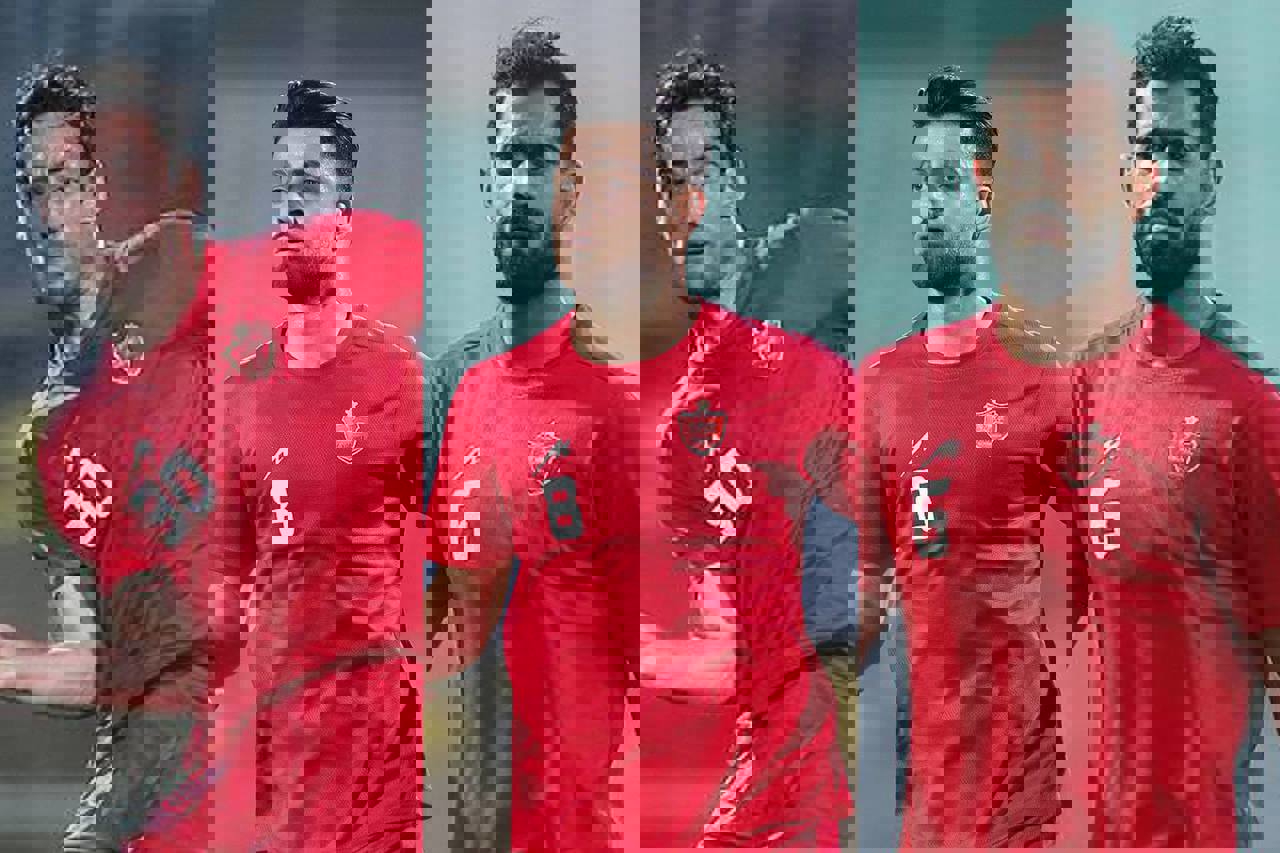 1899268