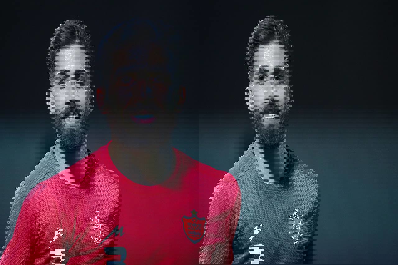 1899269