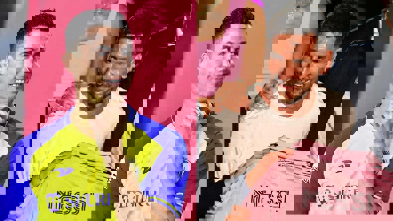 1899393