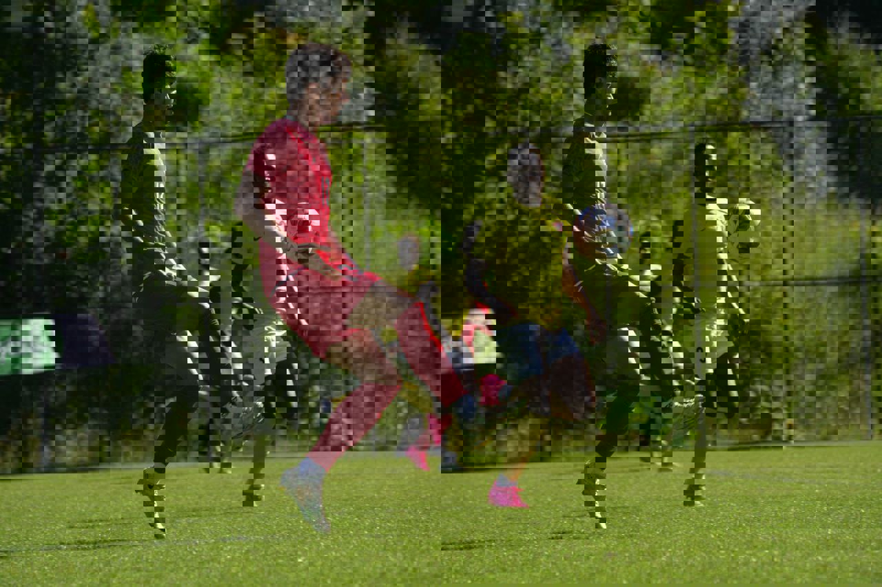 1899533