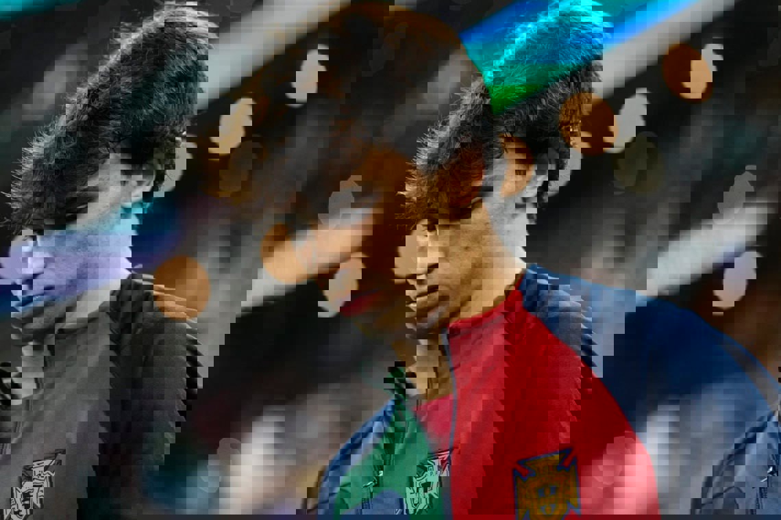 1899578