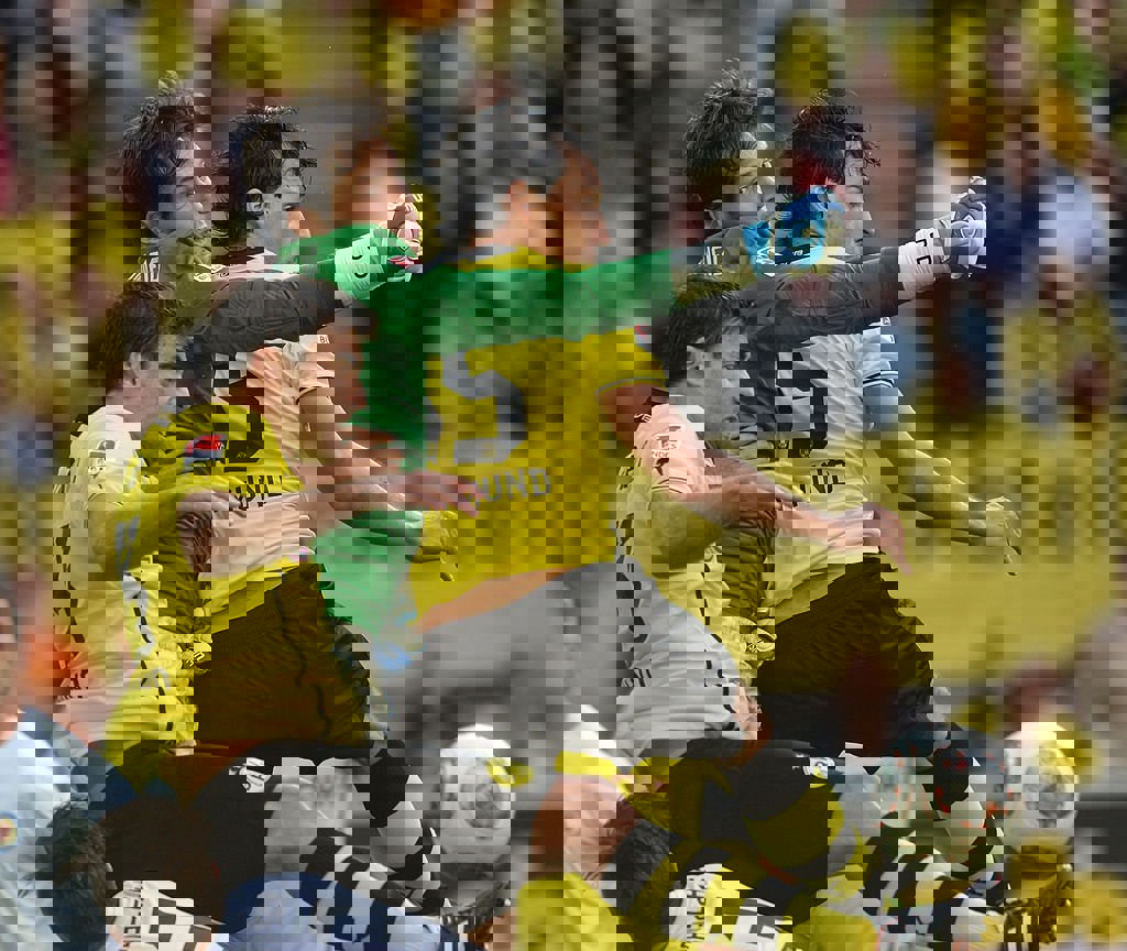1899617