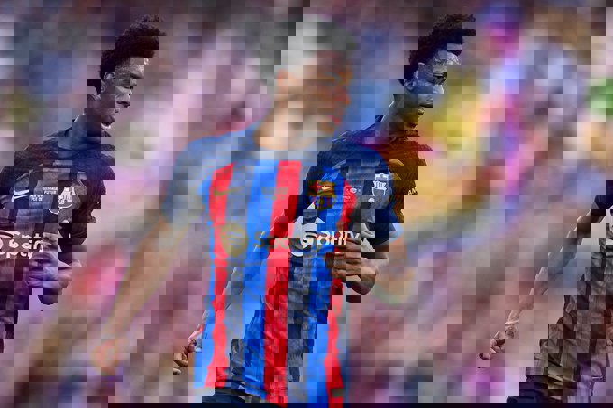 غیبت غیرمنتظره: مدافع بارسا به بازی حذفی نمی‌رسد