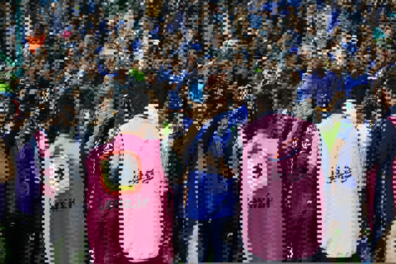 1899662