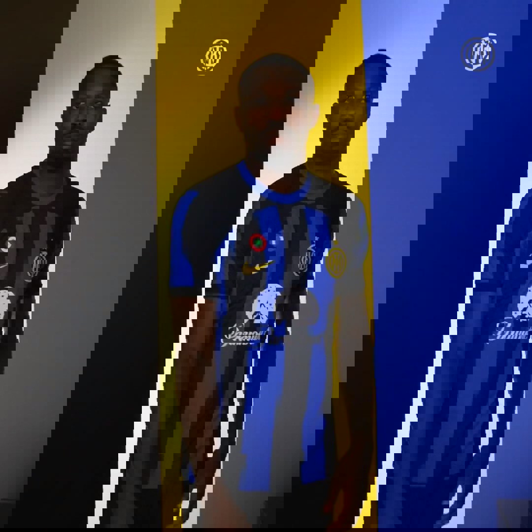 1900056