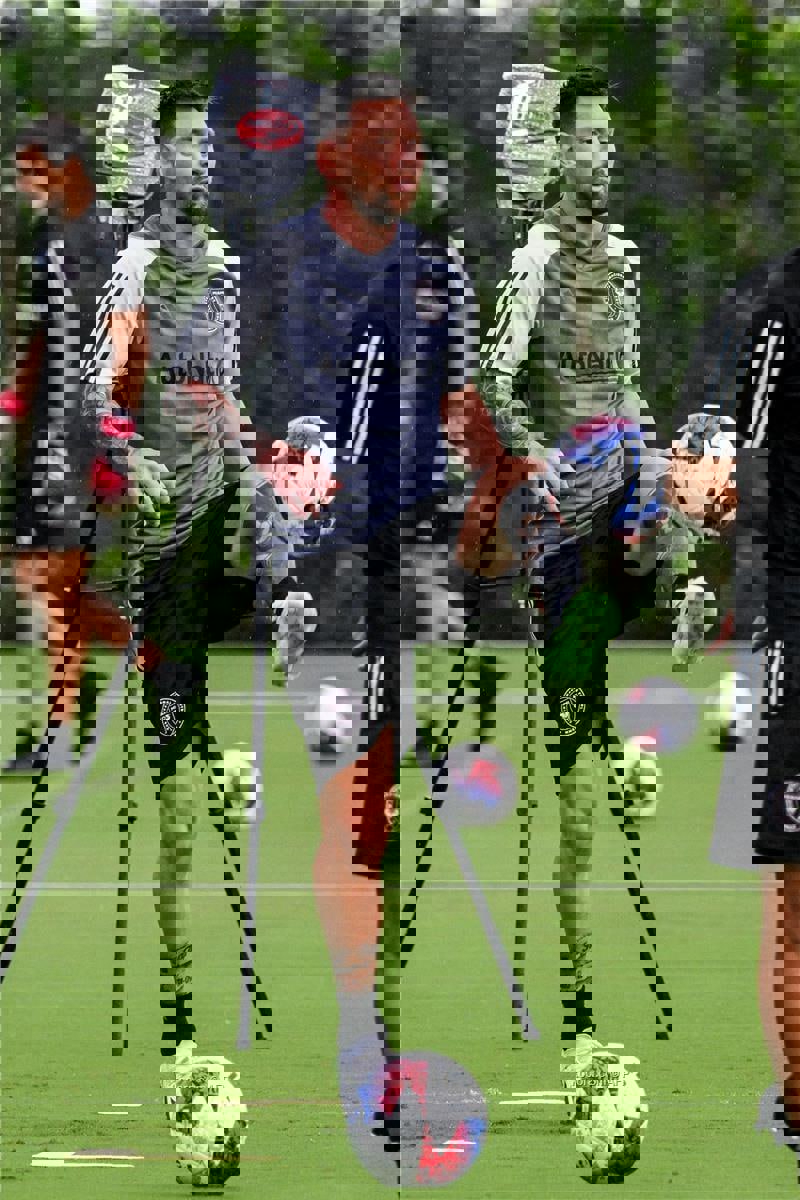 1900446