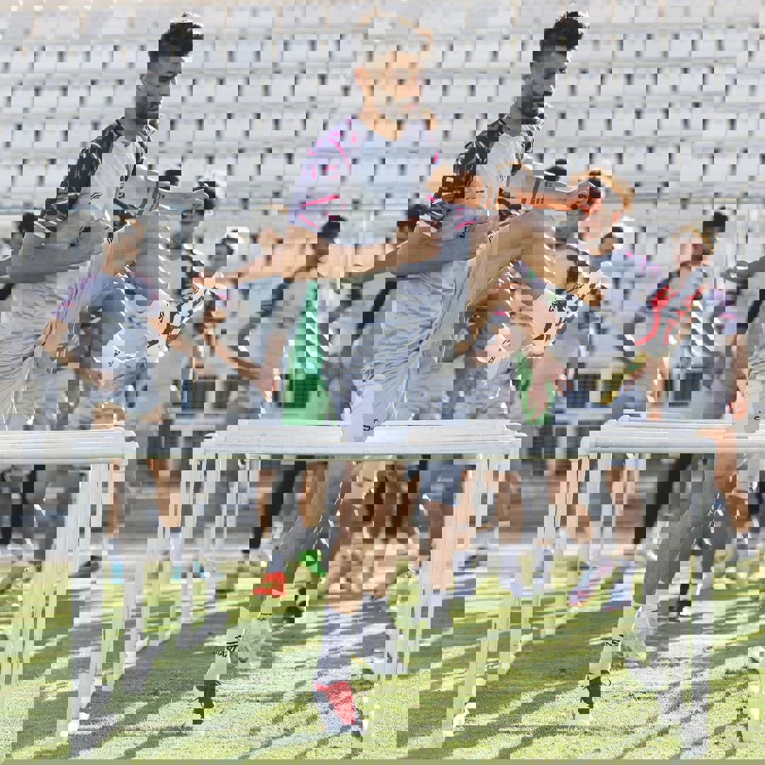 1900467