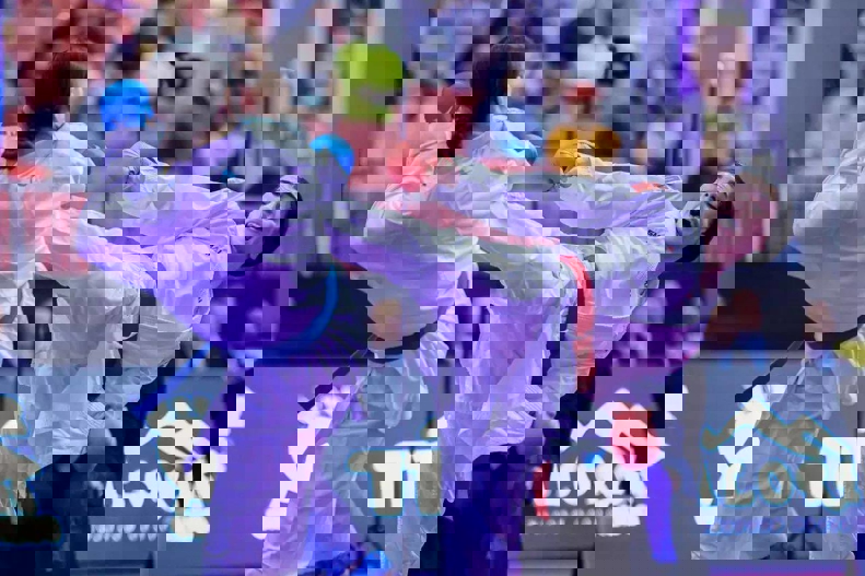 1900238