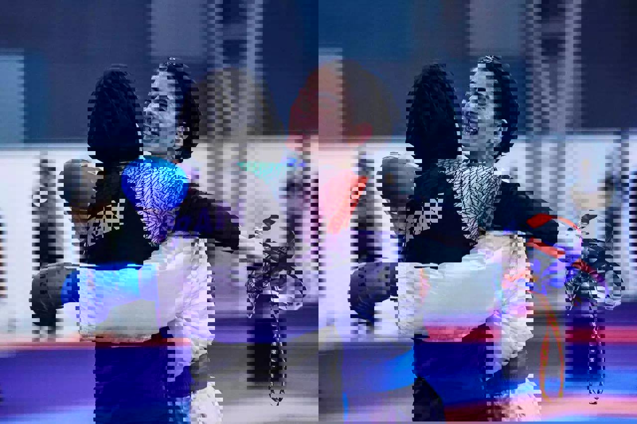1900237