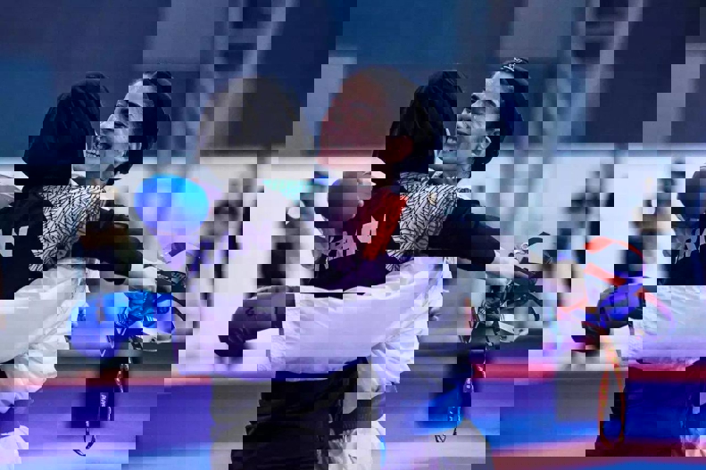 1900237