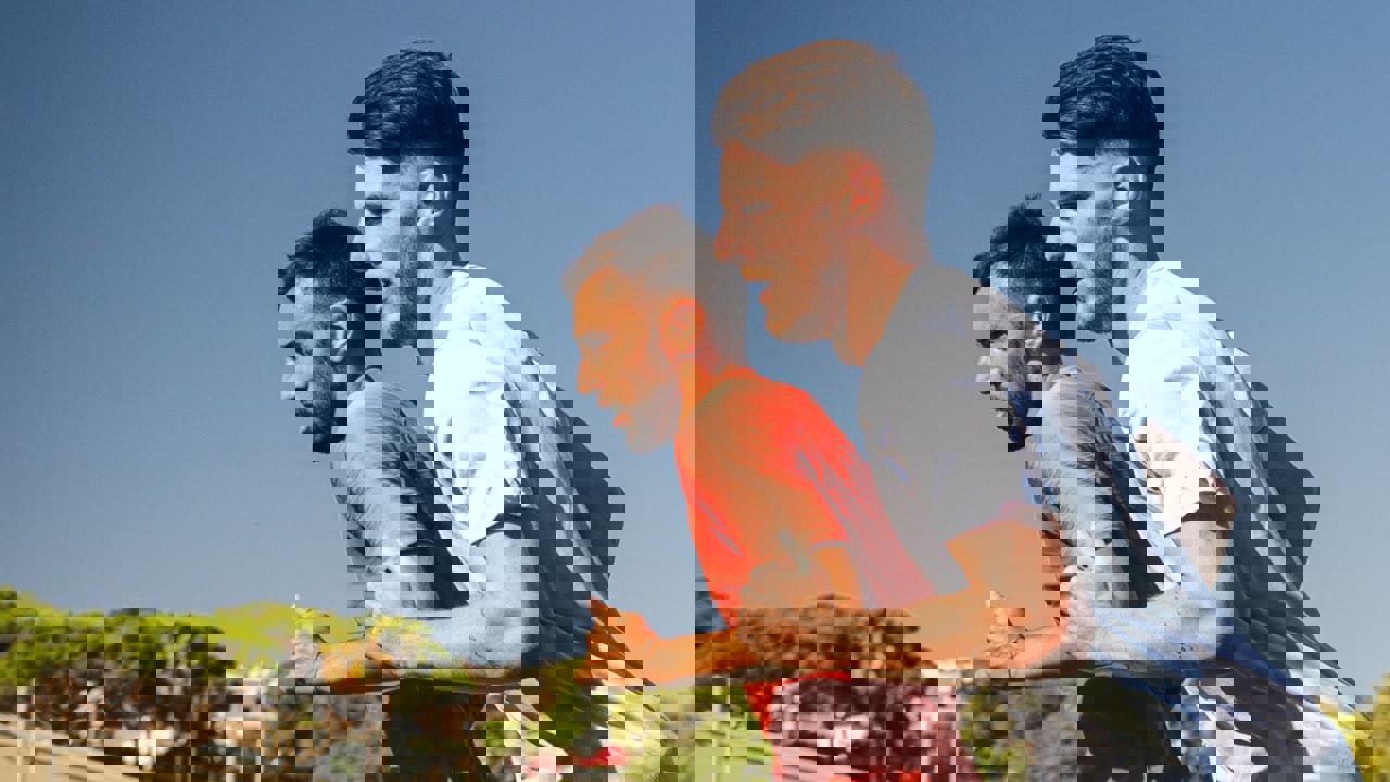 1900345