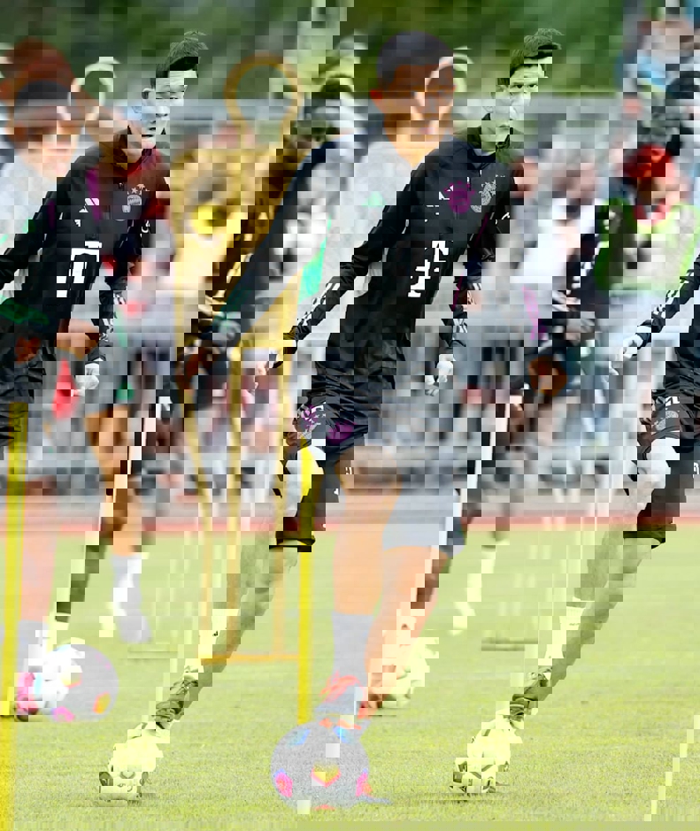 1900351