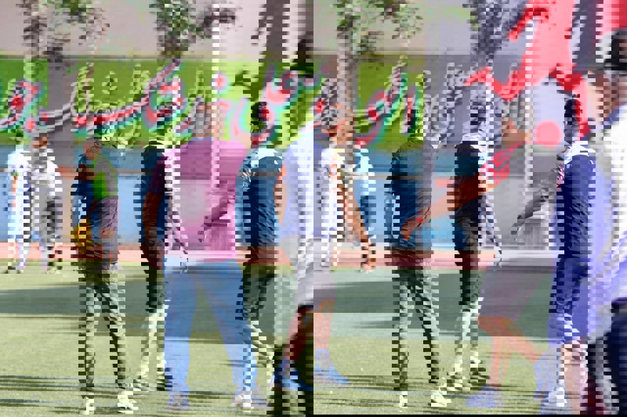 1900805