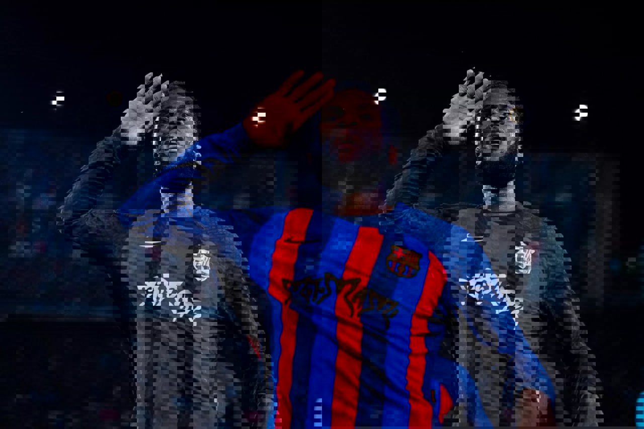 1900593
