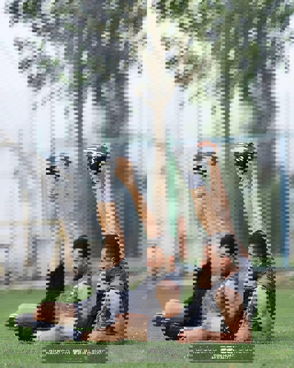 1900623