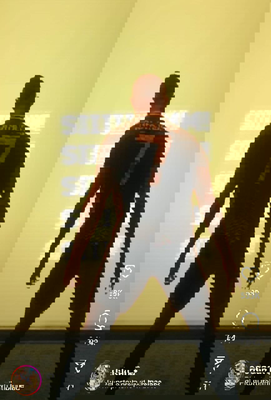 1900697