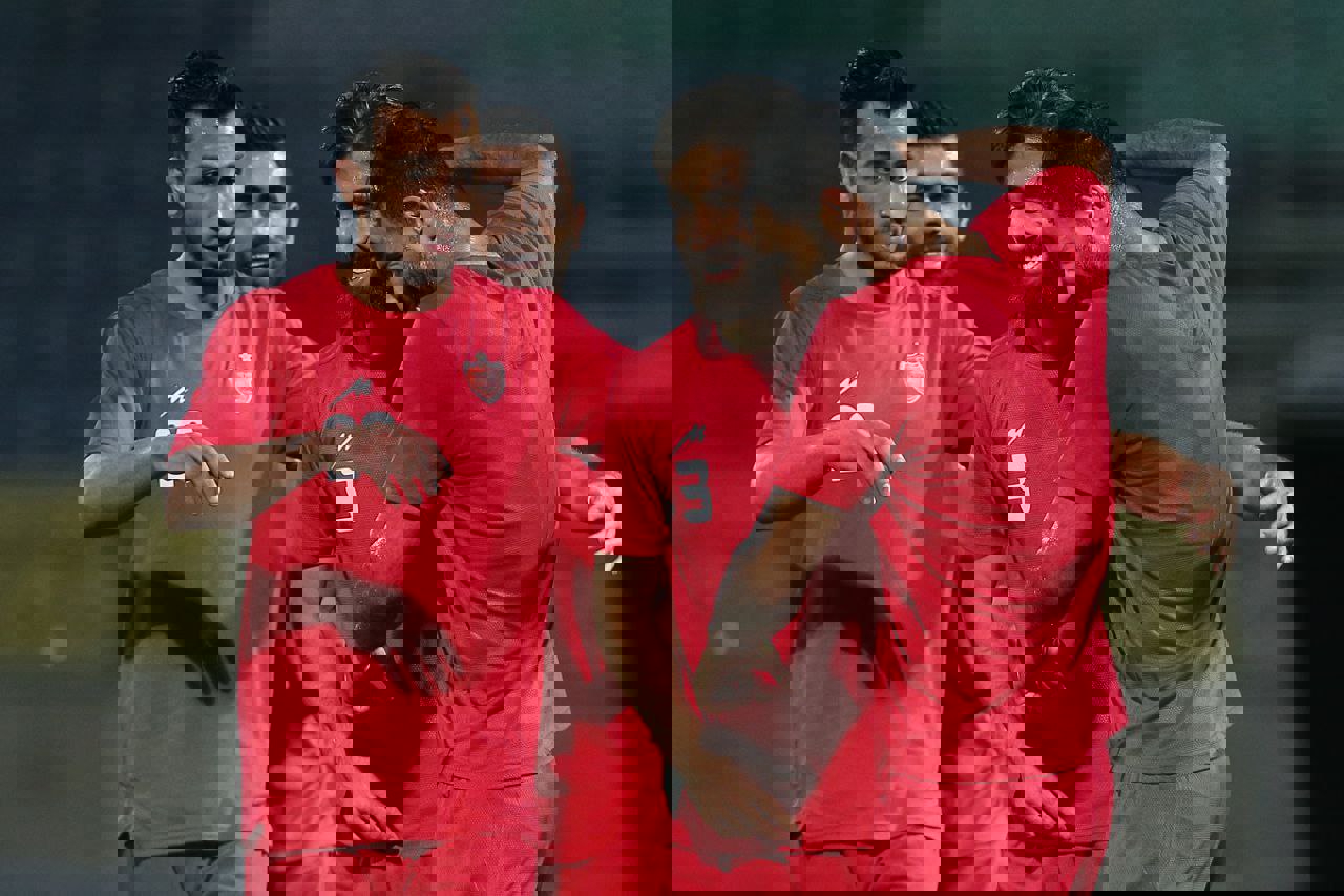 1900682
