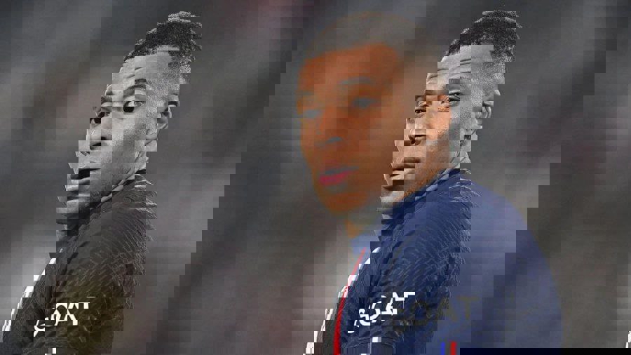 1900789
