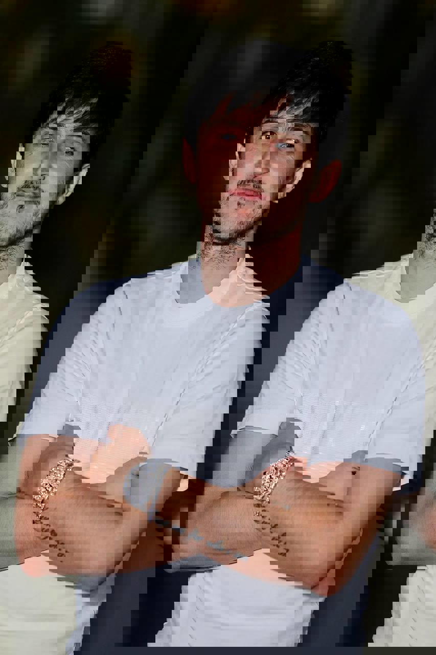 1900730