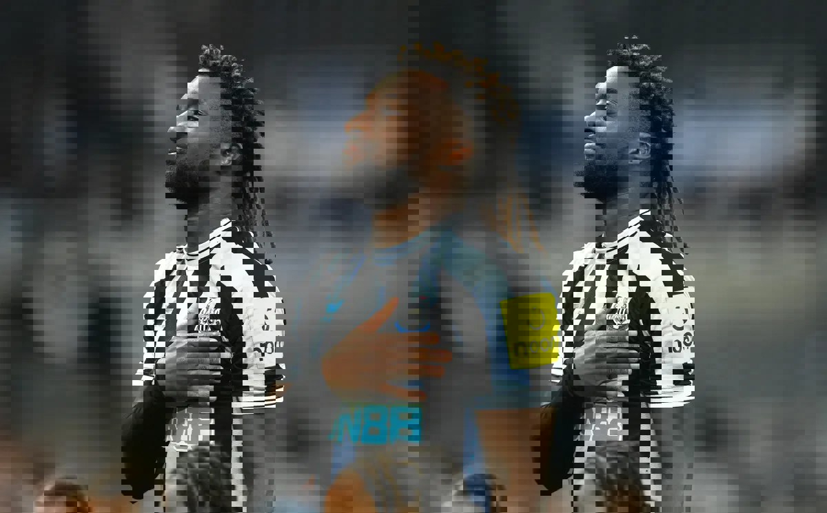 1900765