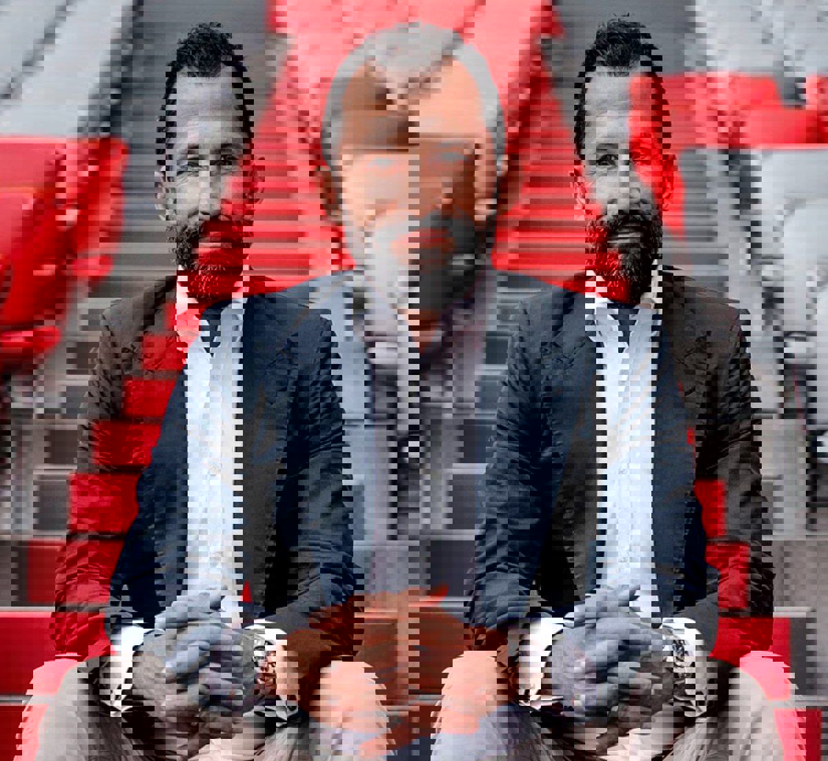 1900859