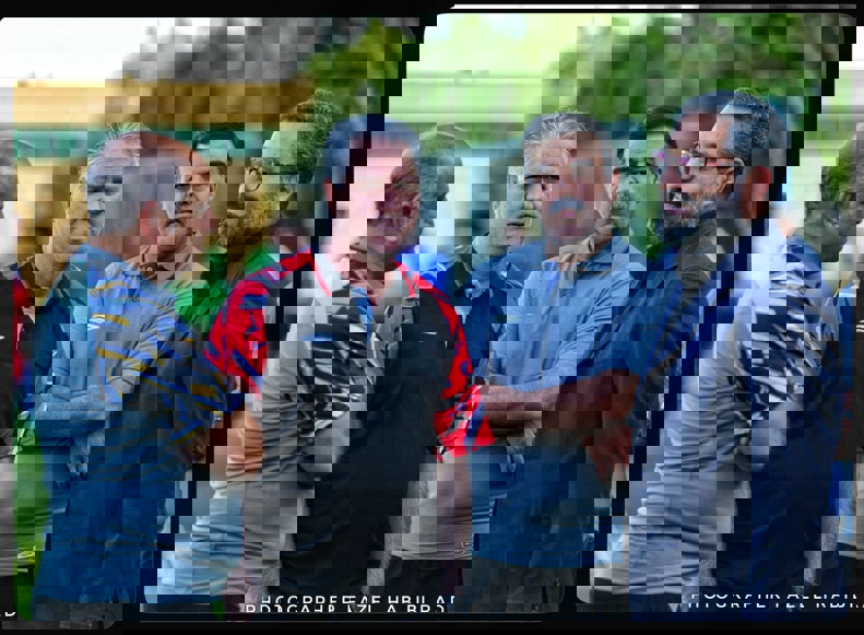 1900924