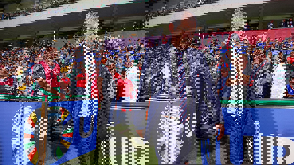 1901167