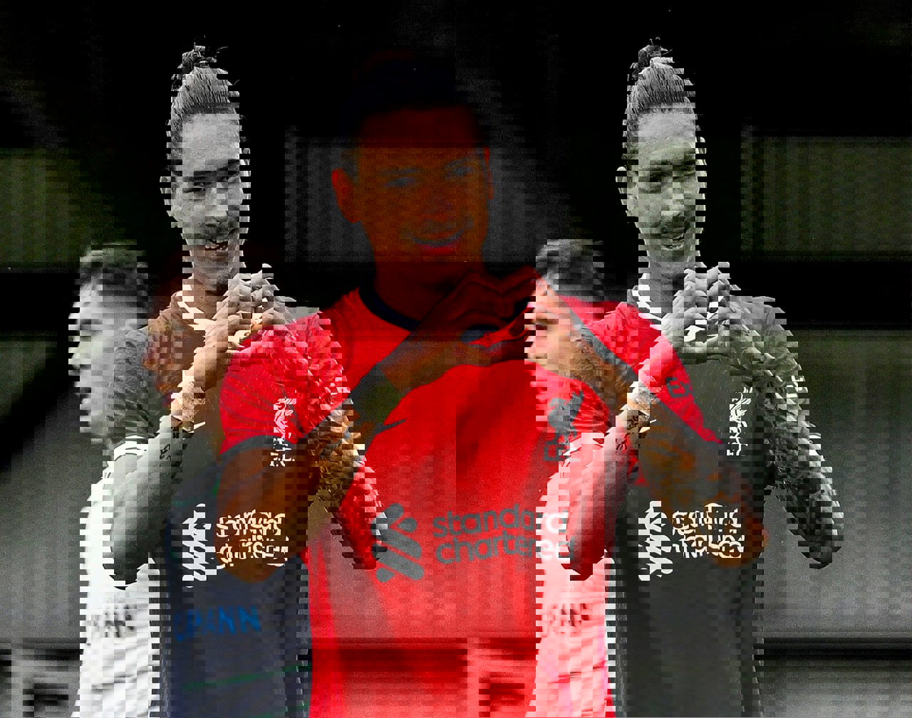 1901393