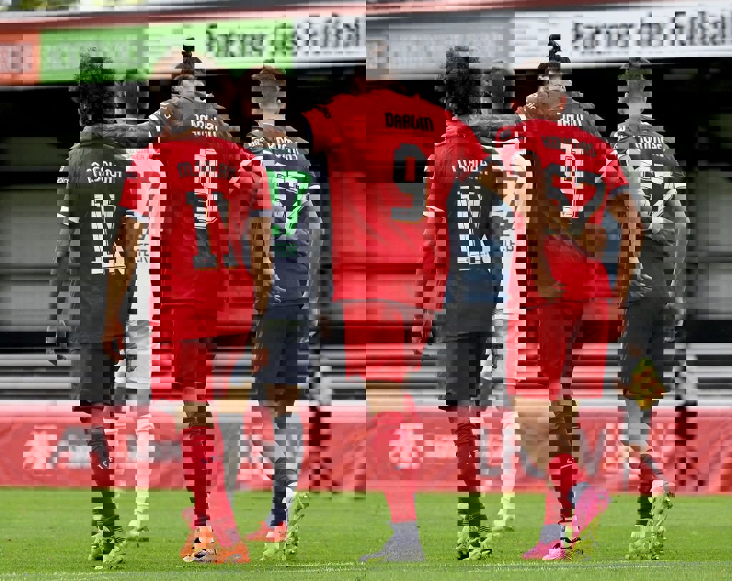 1901392