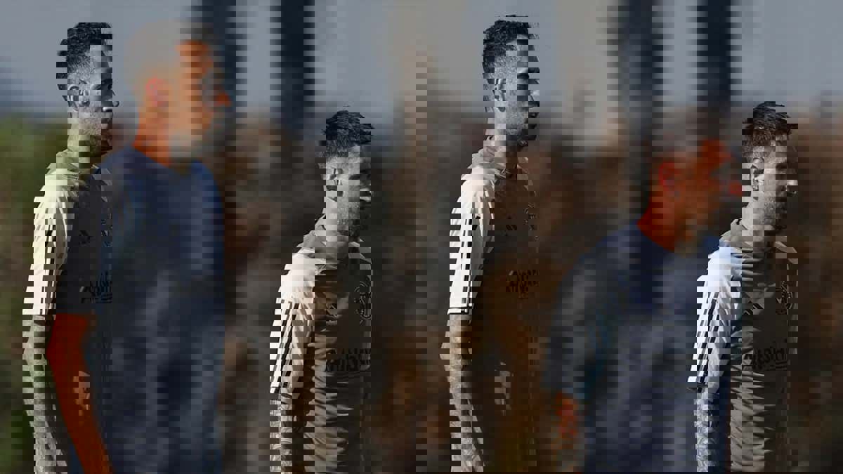 1901407
