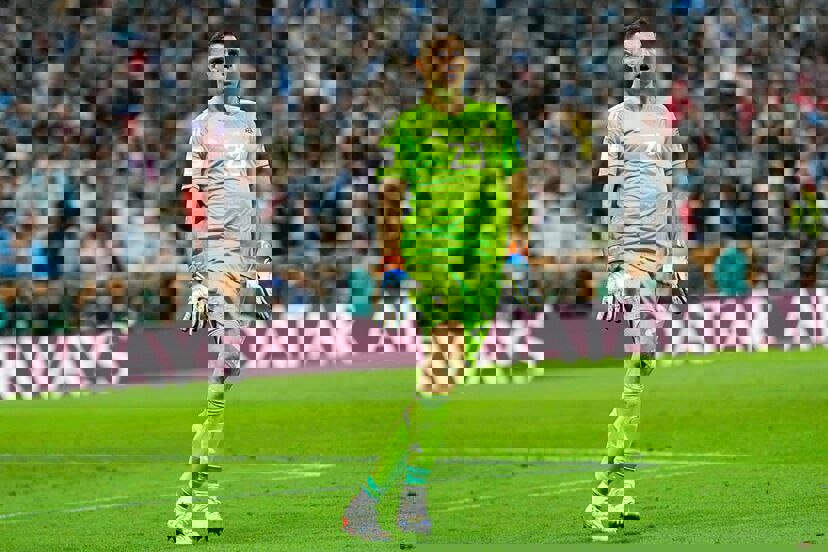 1901486