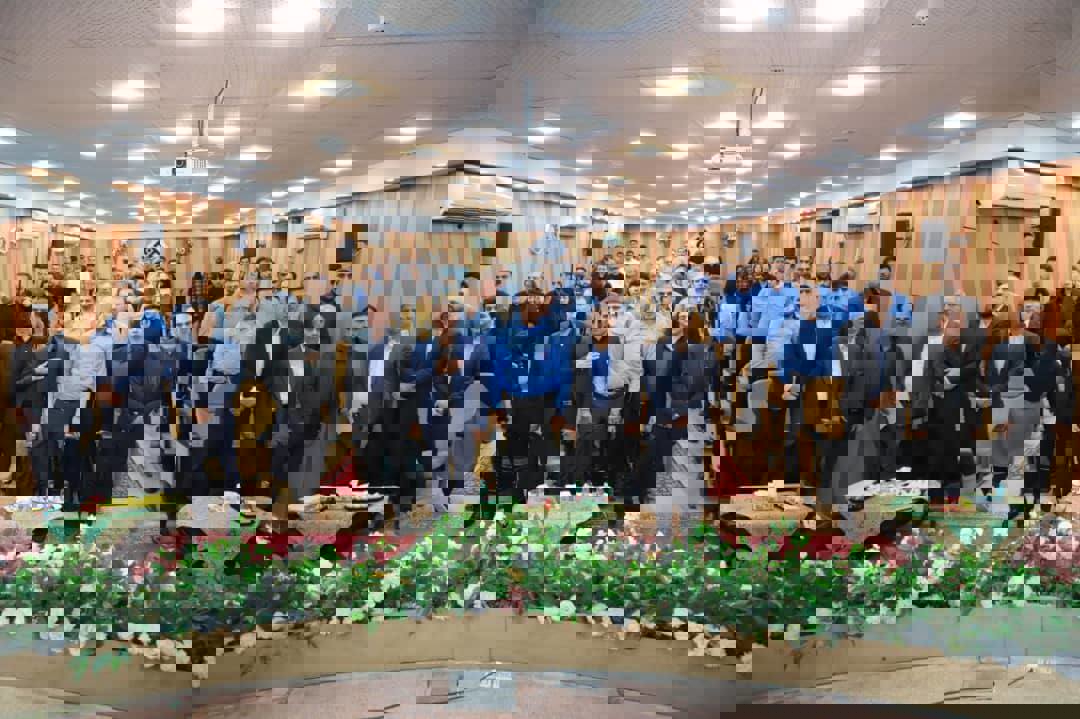 1901463