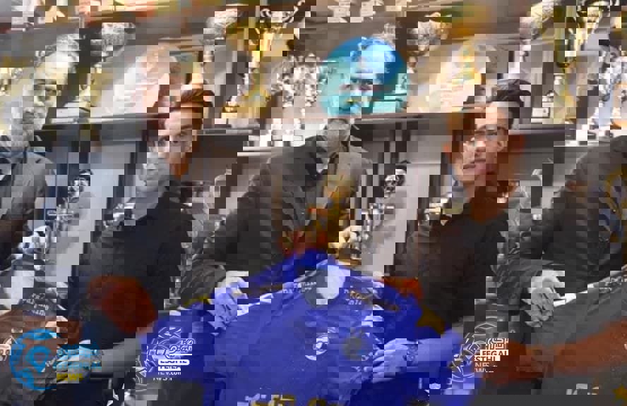 1901771