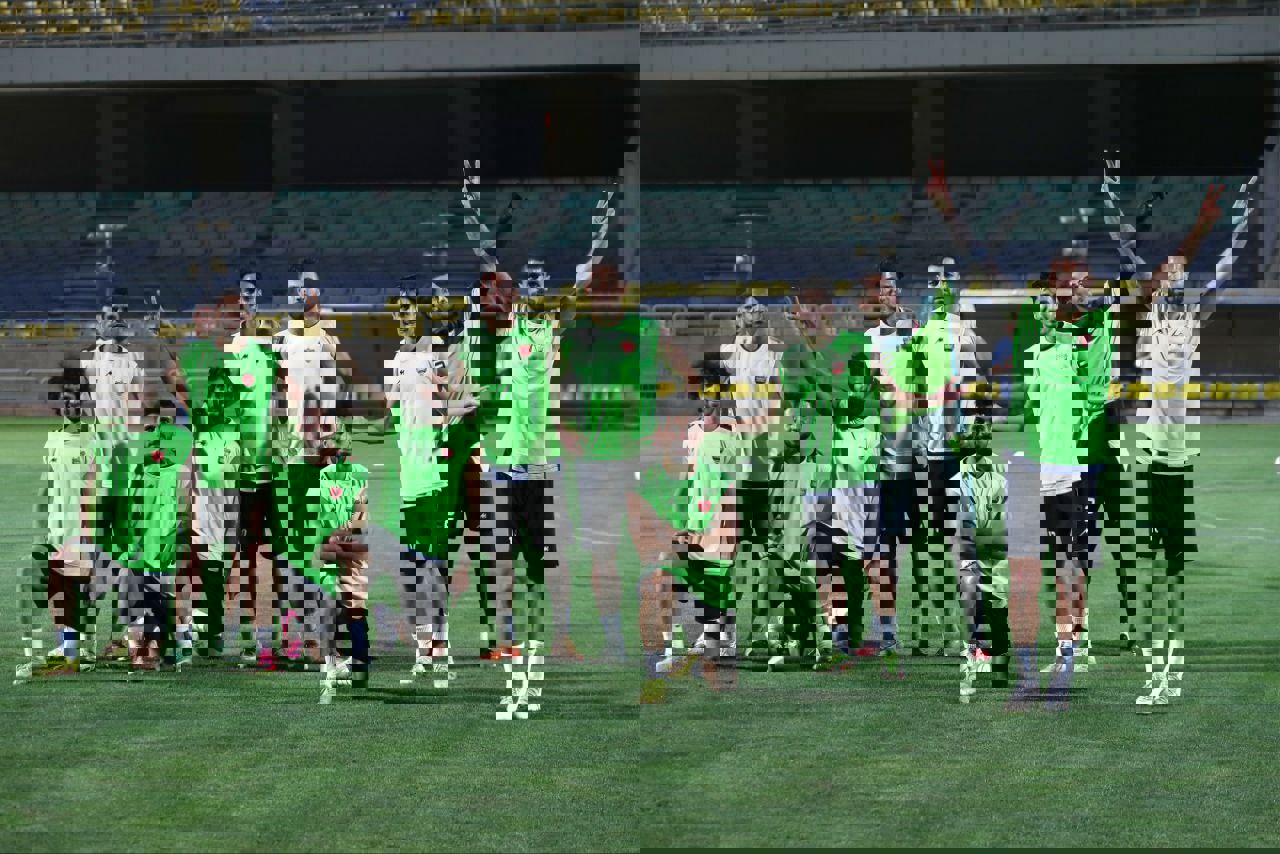 1901817
