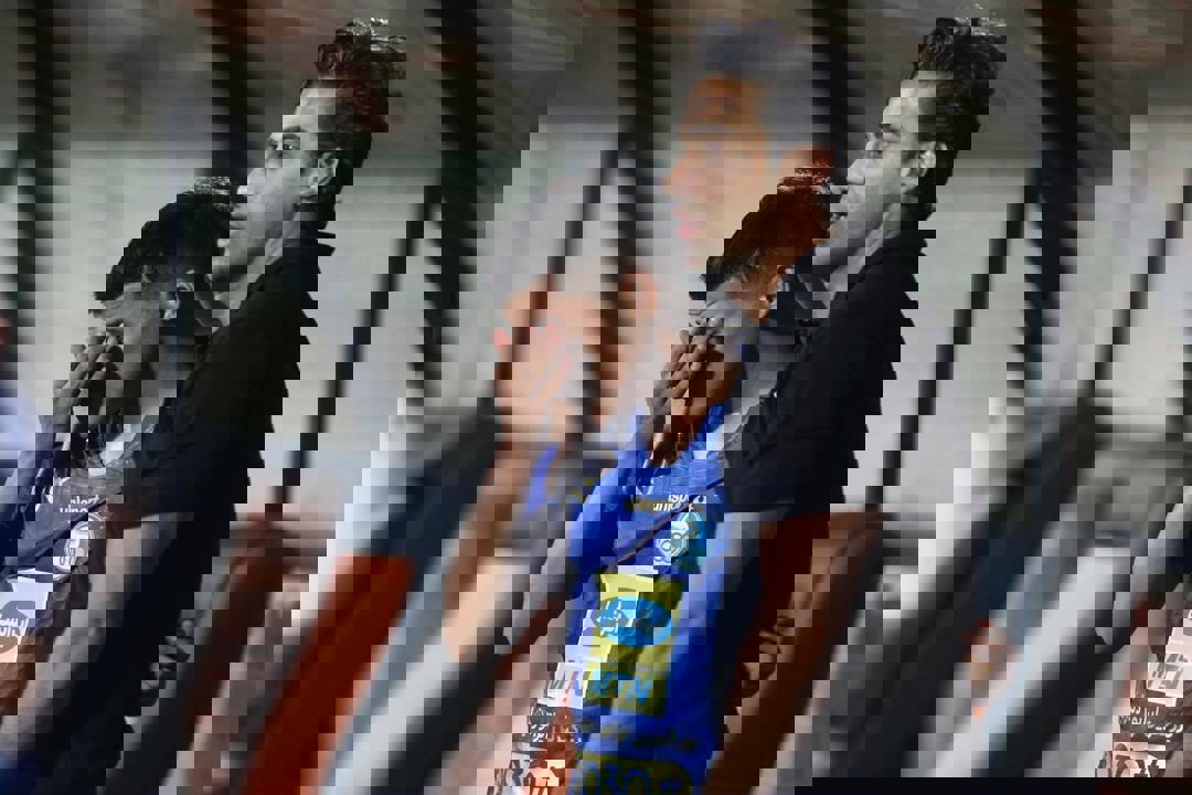 1901859
