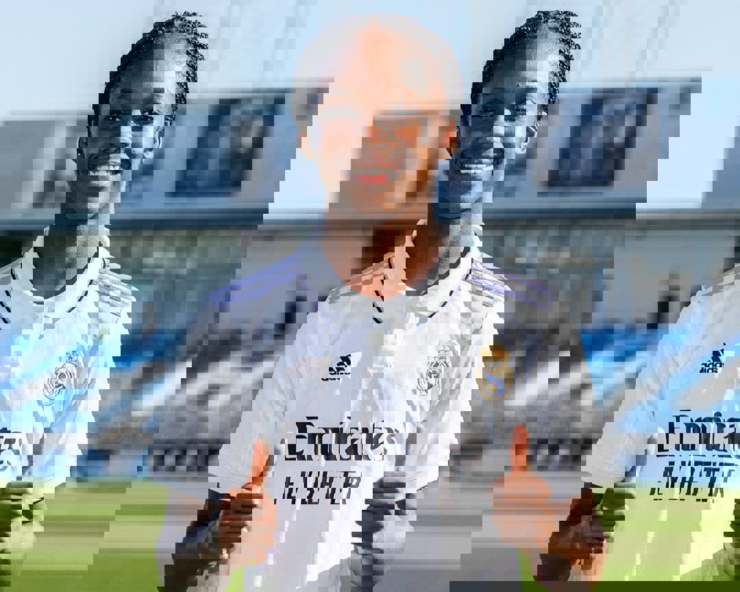 1901998
