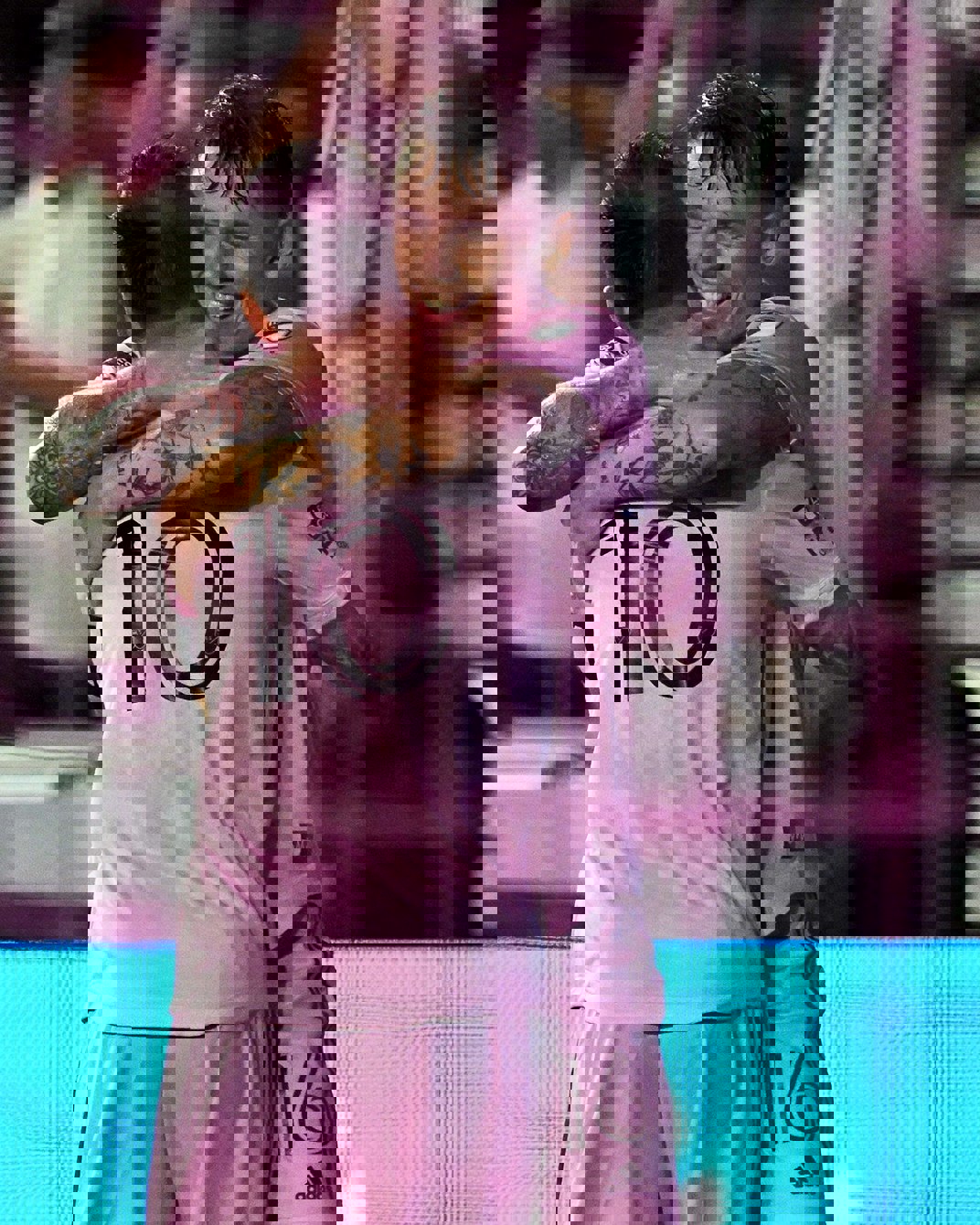 1901935