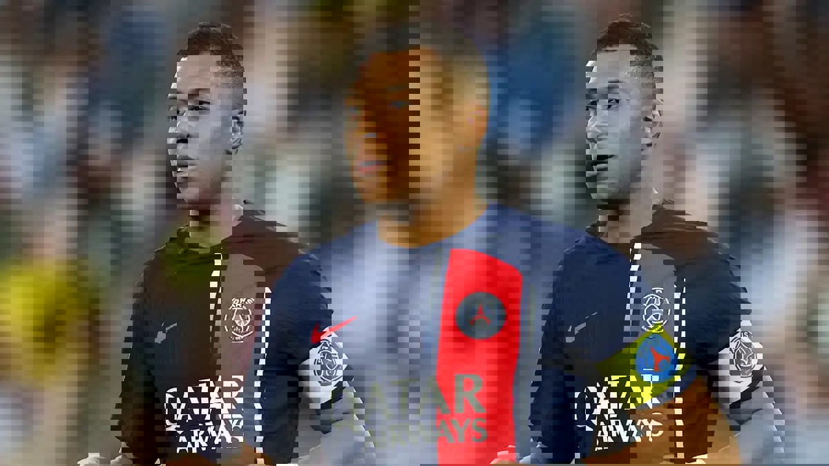 1901937