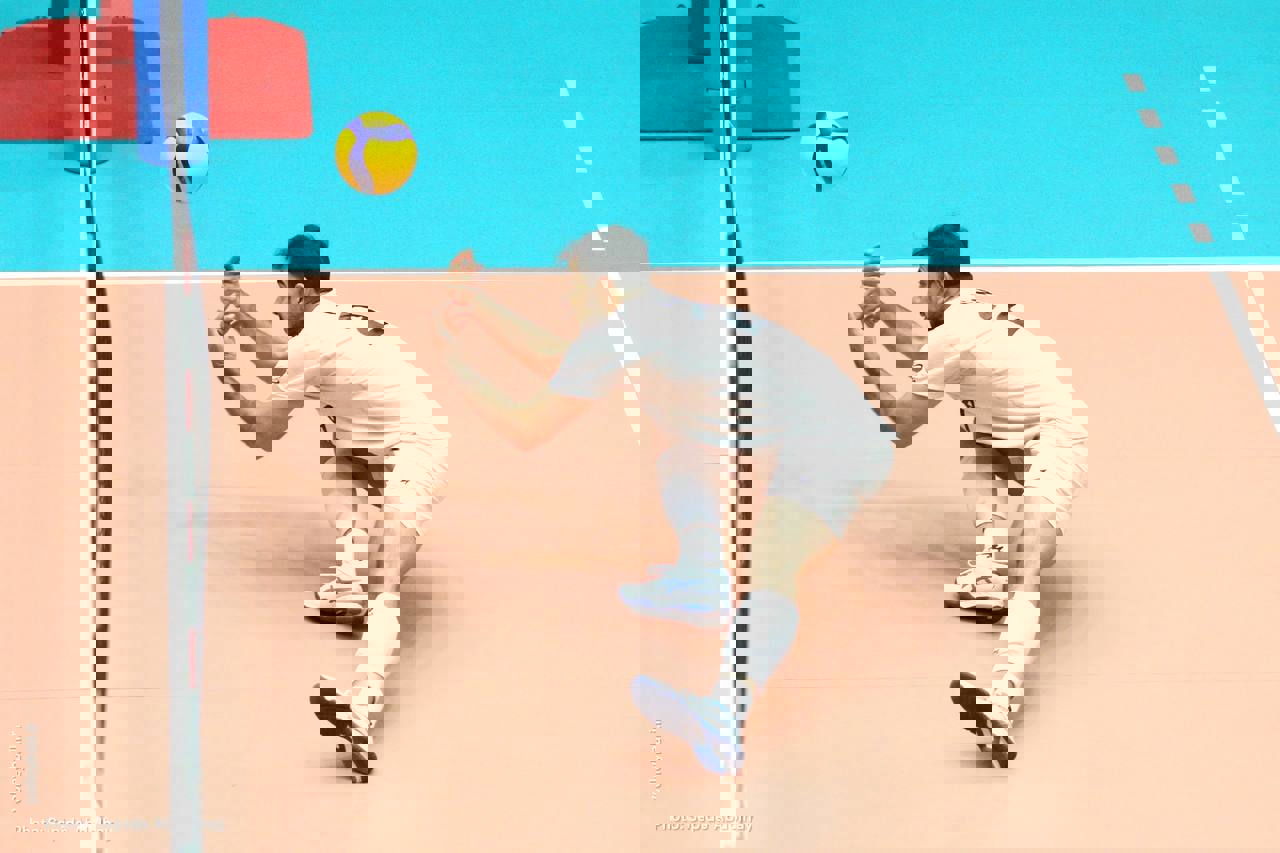 1902073