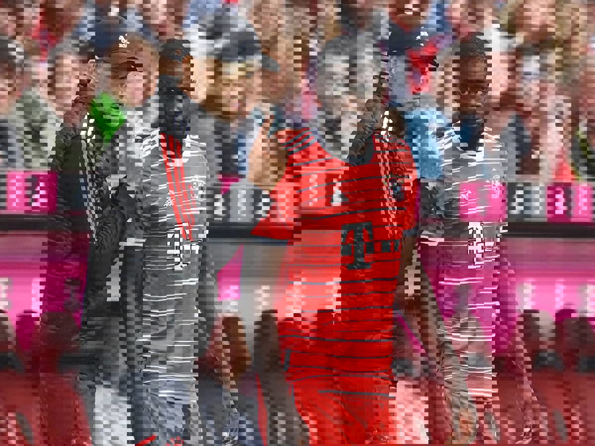 1902174