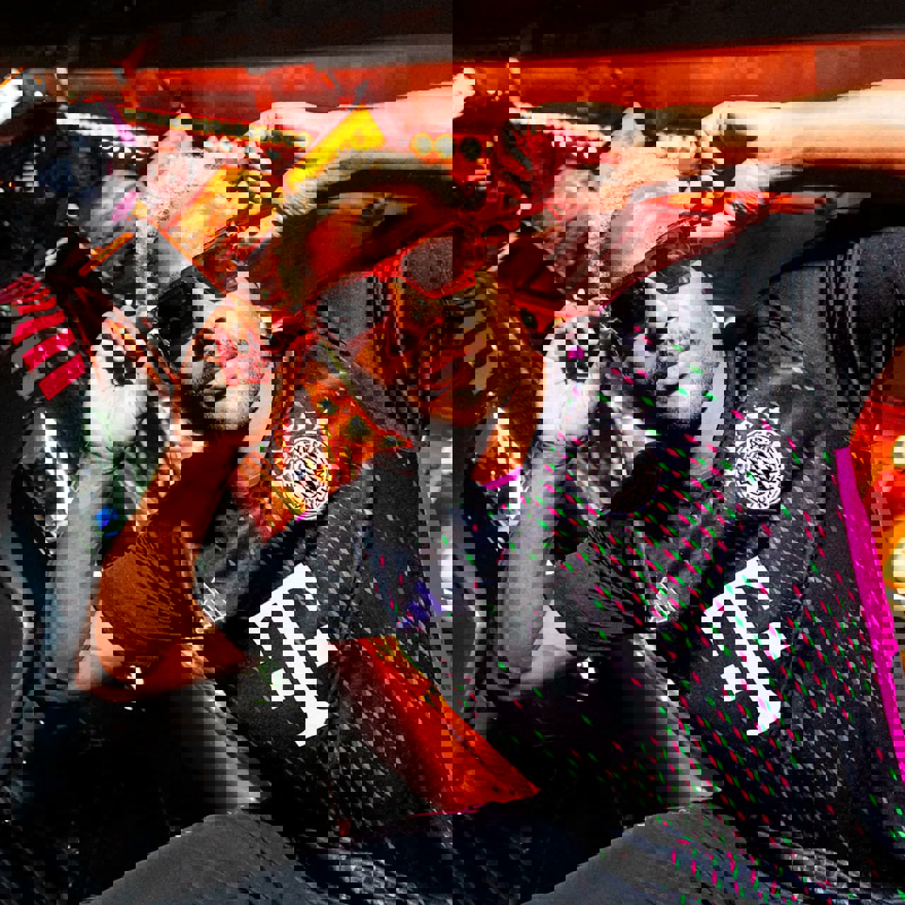 1902358