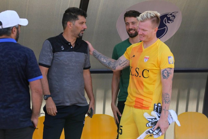 خط و نشان گلر خوشتیپ برای لیگ با تریپل سیو!