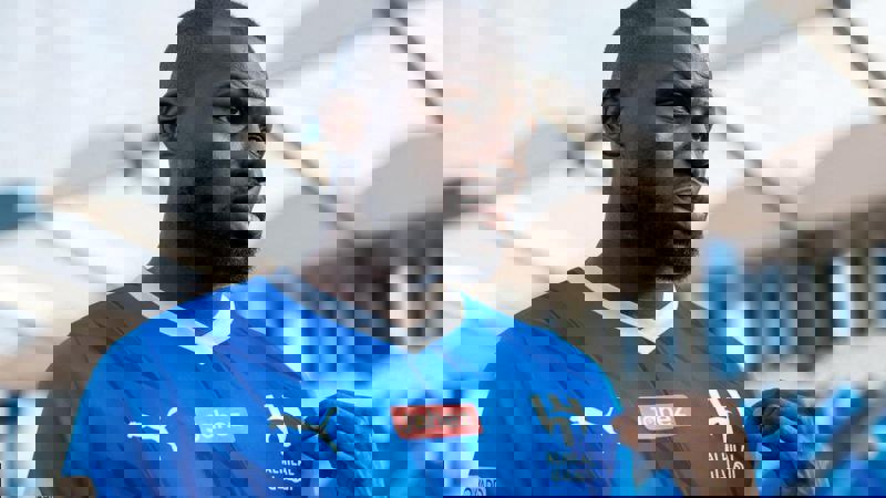 1902388