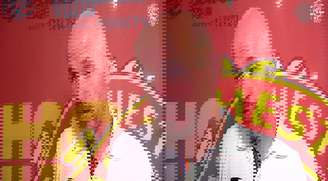 1902354