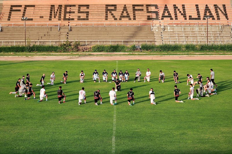 ورزشگاه جدید رفسنجان، آماده مس- استقلال نیست!